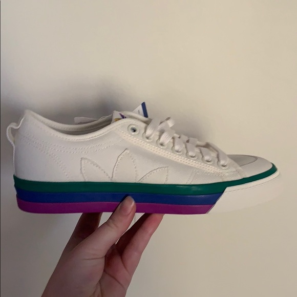 Brand new and never worn - Picture 3 of 5